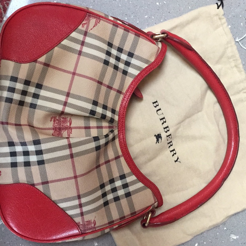 Burberry red nova check shoulder bag